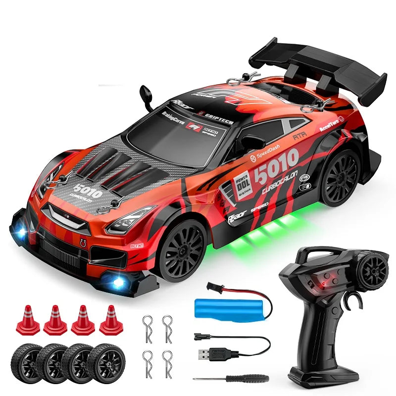 LKCOMO radiostyrd driftbil 1:24 med fyrhjulsdrift och LED-ljus