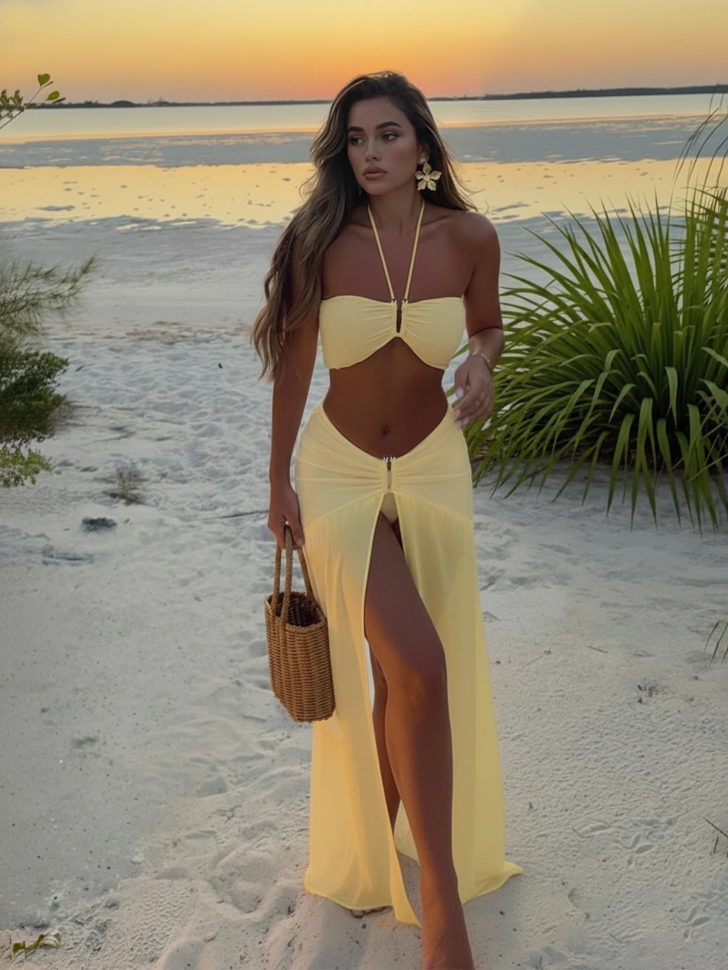 3-delad Bikiniset med Genomskinlig Maxikjol – Halterneck, Strand och Pool, S–L