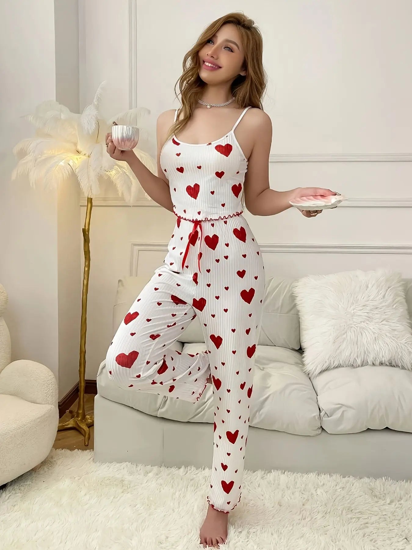 Dam Pyjamas Set Sommar – Volang-Camisole & Långa Byxor Hjärtmönster, Röd & Svart