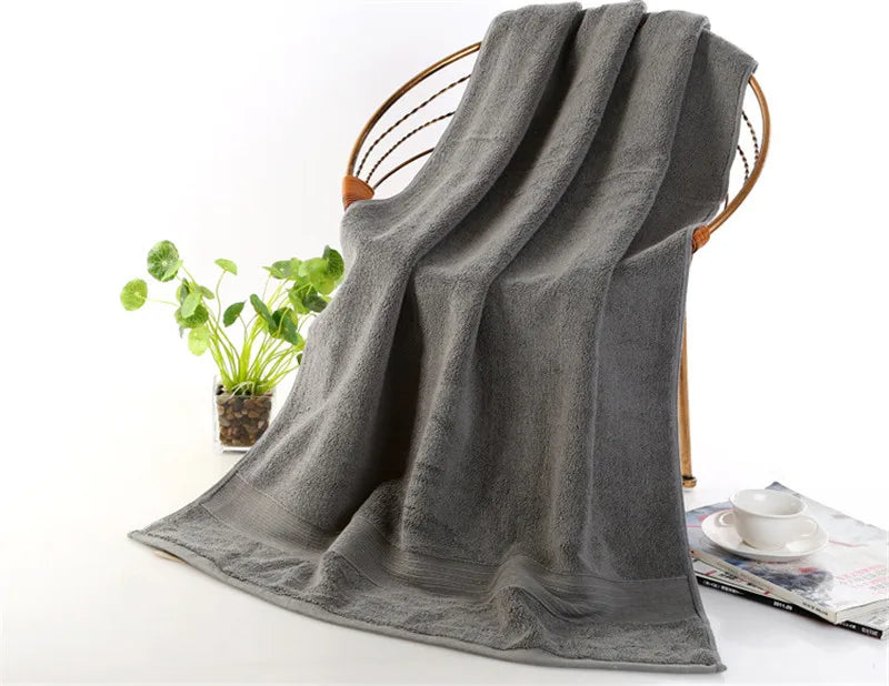 100% Pure Cotton Towel, High-Quality Bath Towel, 5-Star Hotel Thick Beach Towel, Softer 70x140cm Thick Bath Towel