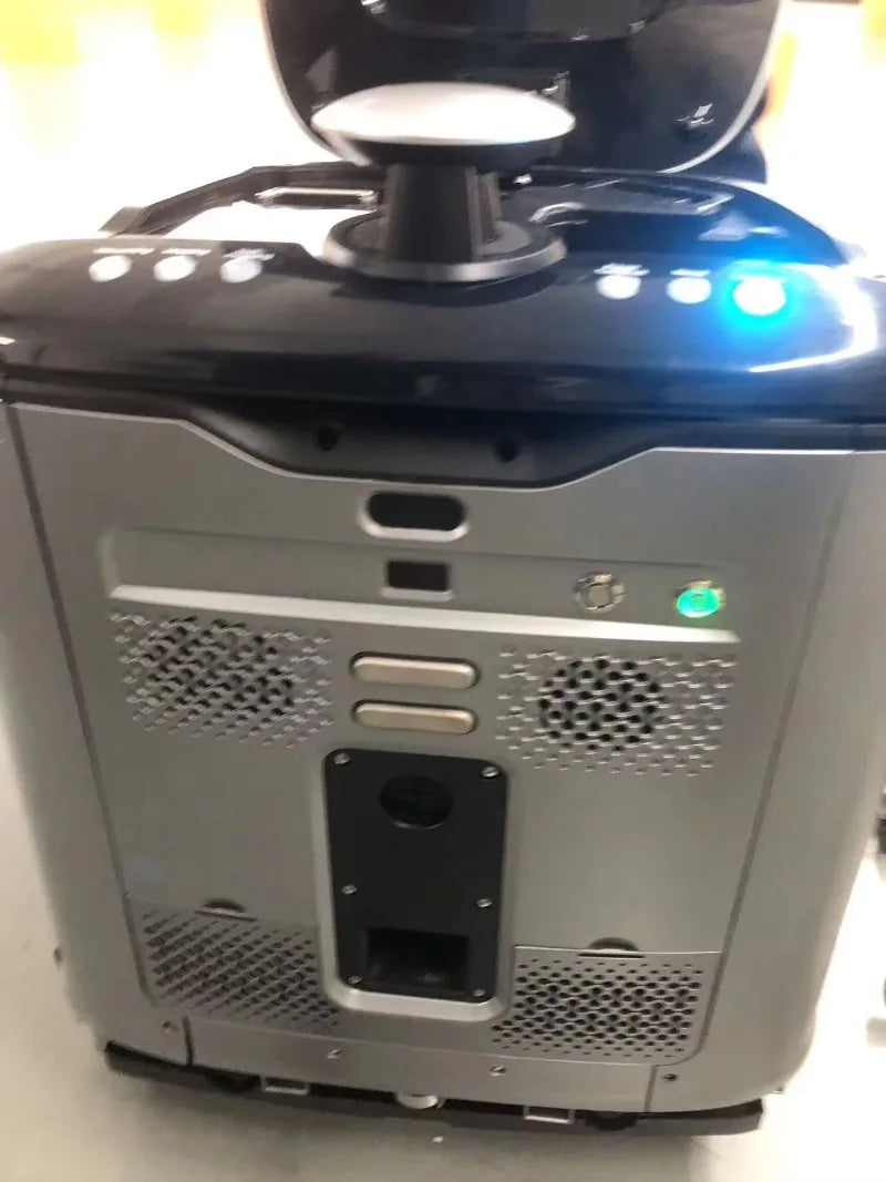 Anpassad industriell städrobot för golv