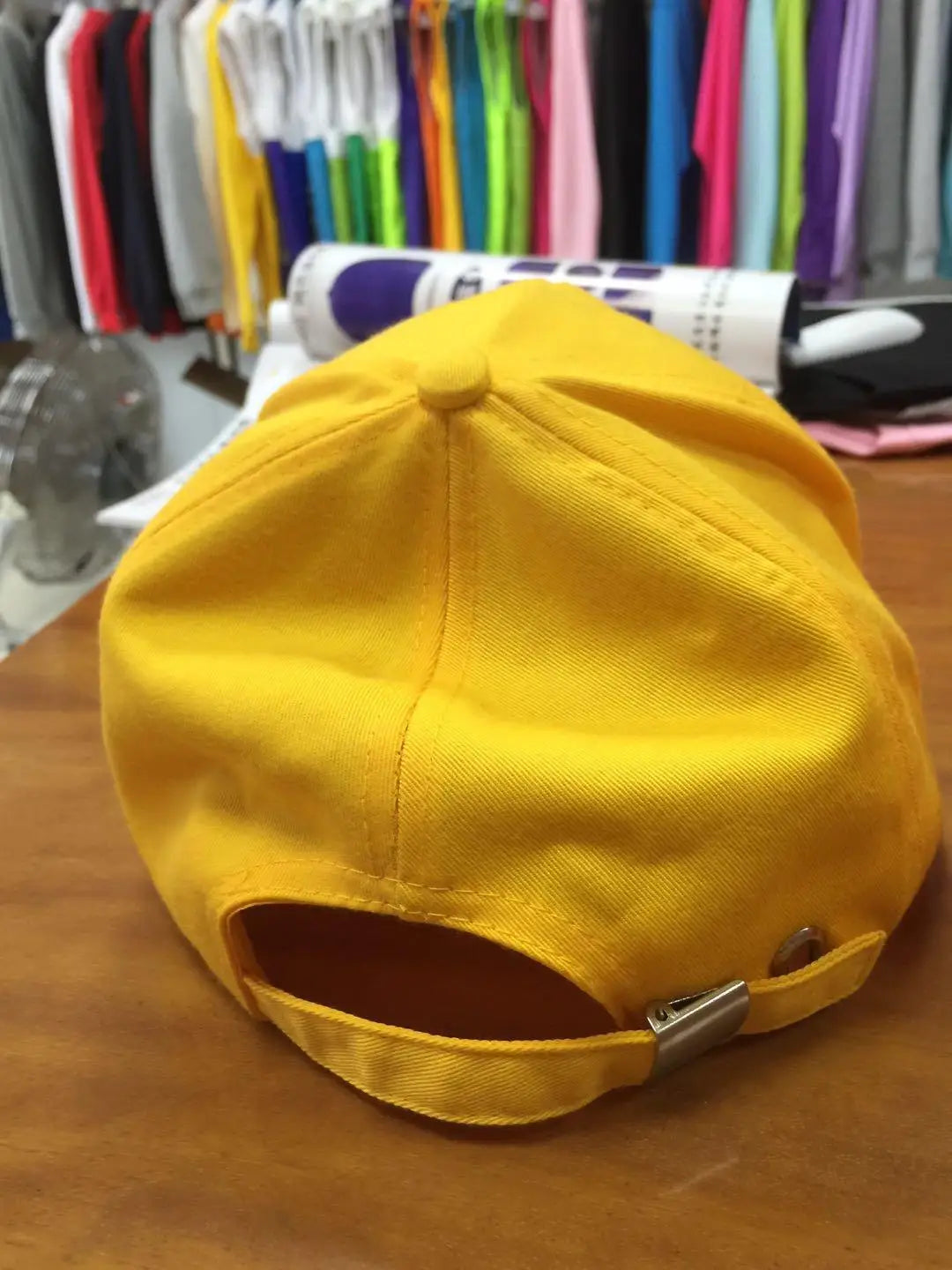 Anpassningsbar Keps Eget Logotryck Brodyr – 14 Färger Polyester/Bomull Justerbar Unisex Fri Design Gratis Tryck Profilkläder