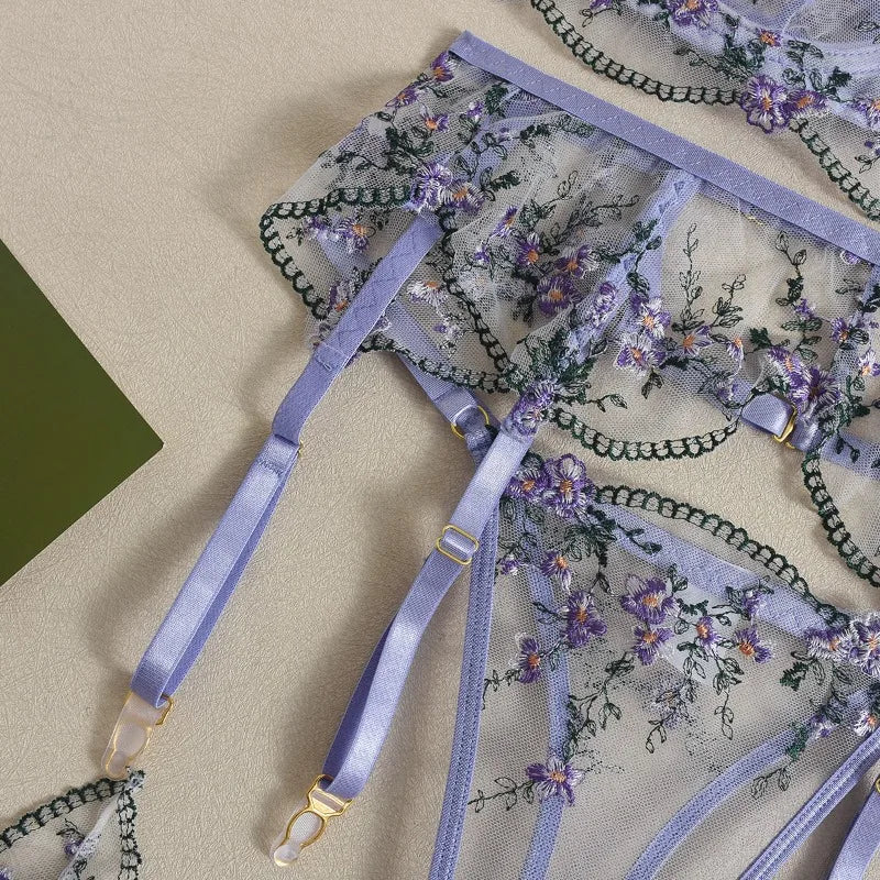 Toucheart Erotic Lingerie Fancy Embroidery See-through Mesh Contrast Color Patchwork Gathertogether Women Delicate Underwear Set
