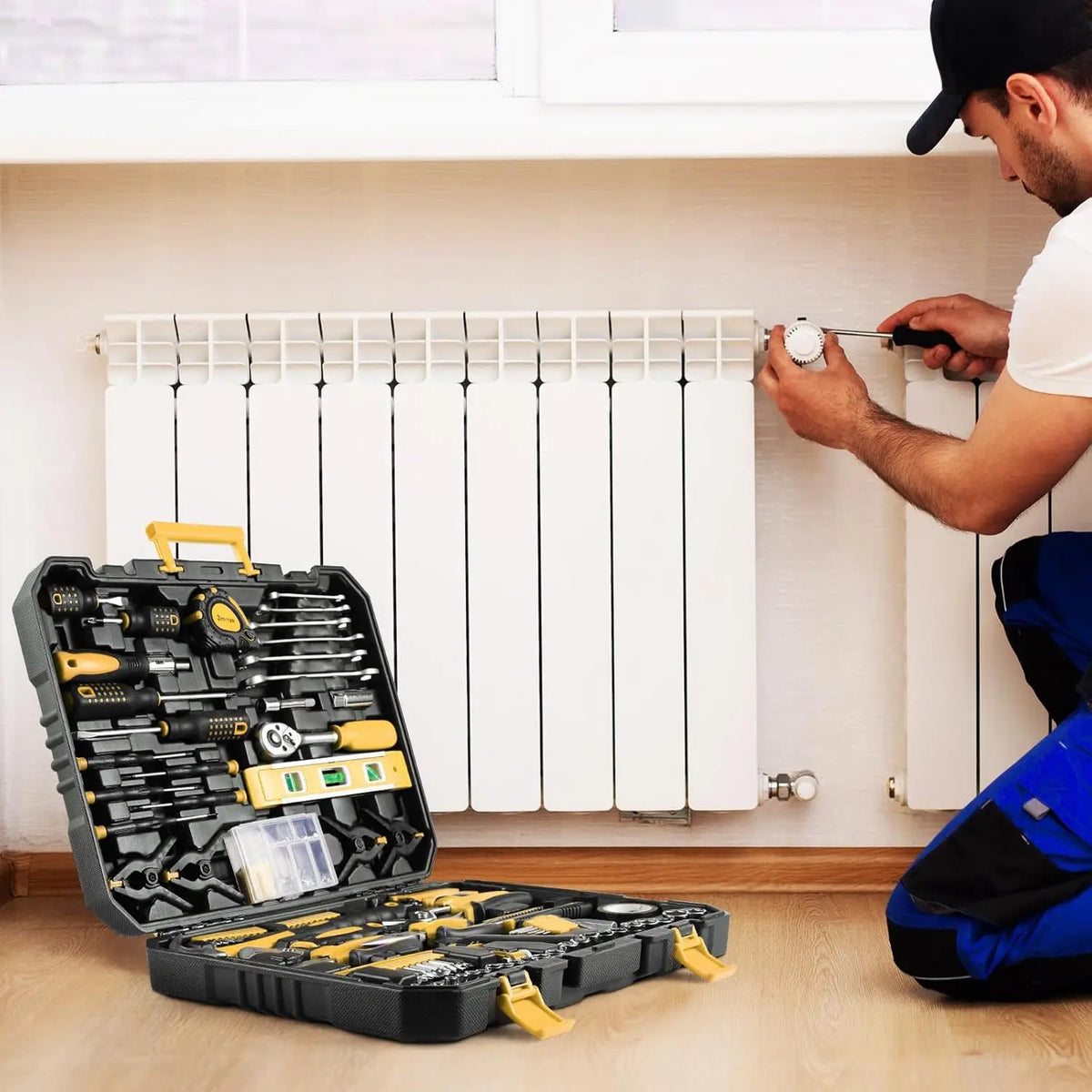 Verktygssats 198 delar med spärrskaft, hylsor och skruvmejslar