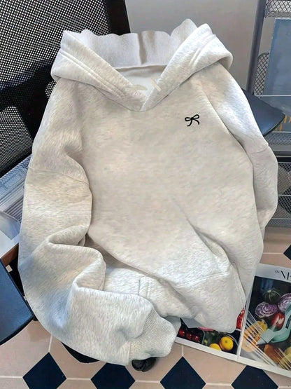 Bow print, urban street style autumn and winter warm hooded sweatshirt, suitable for both men and women in daily fashion