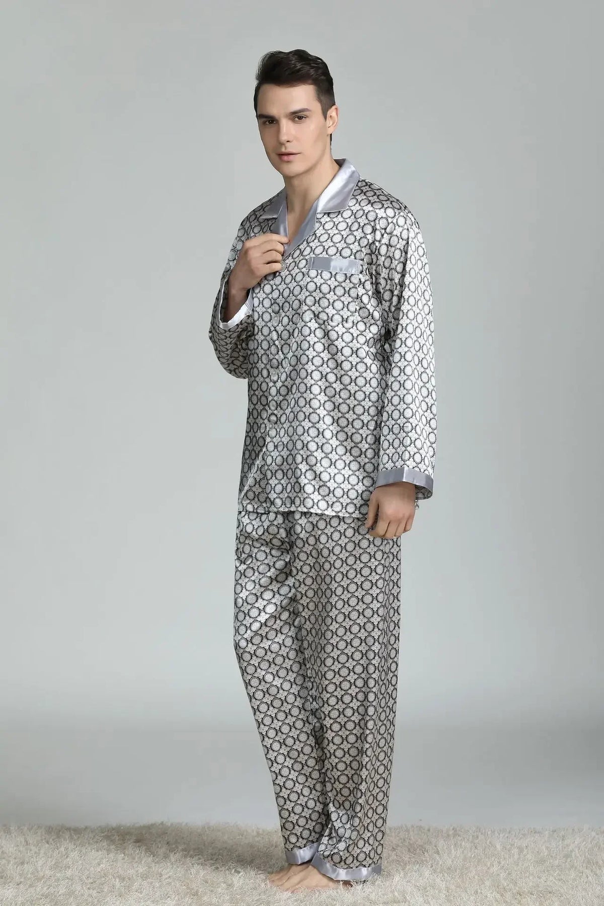 Pyjamasset herr med satinkänsla – långärmad överdel och långbyxor, L–3XL