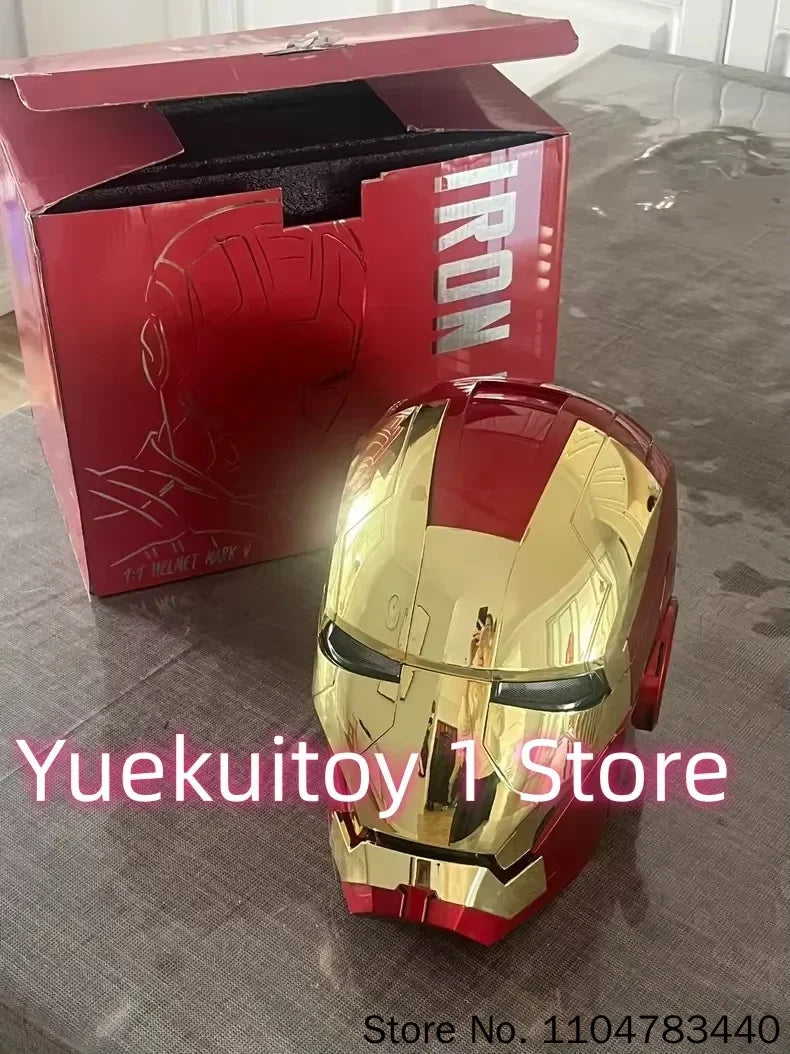 Bärbar Bumblebee hjälmleksak med armkanon och rollspelsdesign