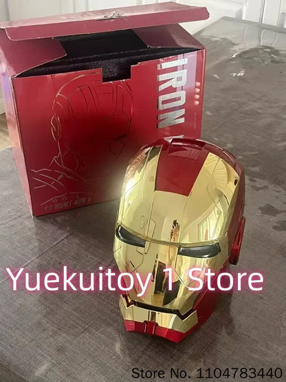 Bärbar Bumblebee hjälmleksak med armkanon och rollspelsdesign