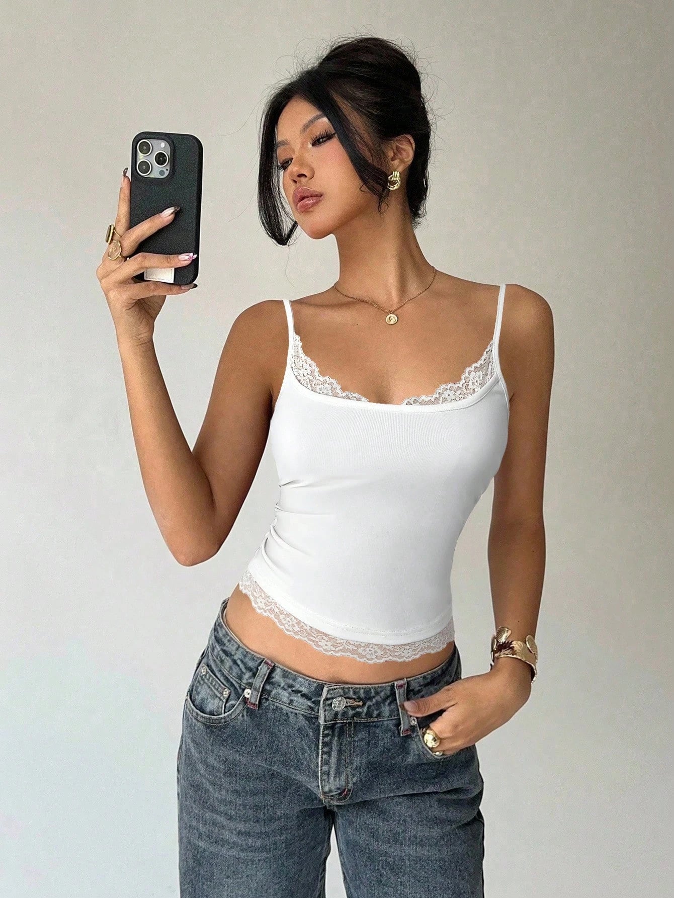 Women's Sexy Lace Trim U-Neck Basic Solid Color Slim Fit Cami Top Casual Spaghetti Straps Backless Crop Top Spring/Summer 2026